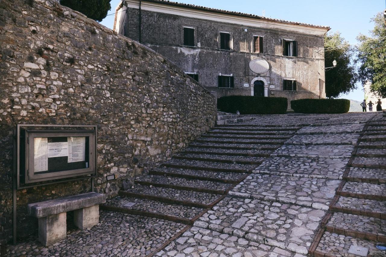 Albergo Diffuso Crispolti Labro Exterior foto